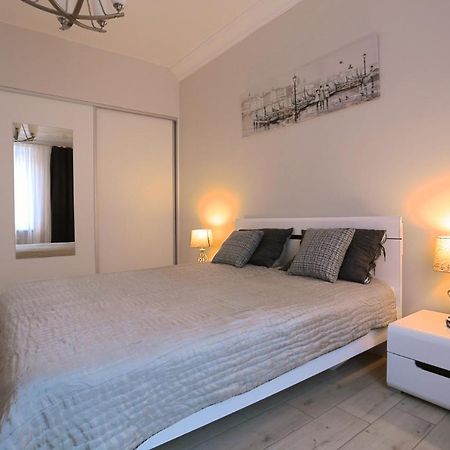 Central Apartament II ไคลเพดา ภายนอก รูปภาพ