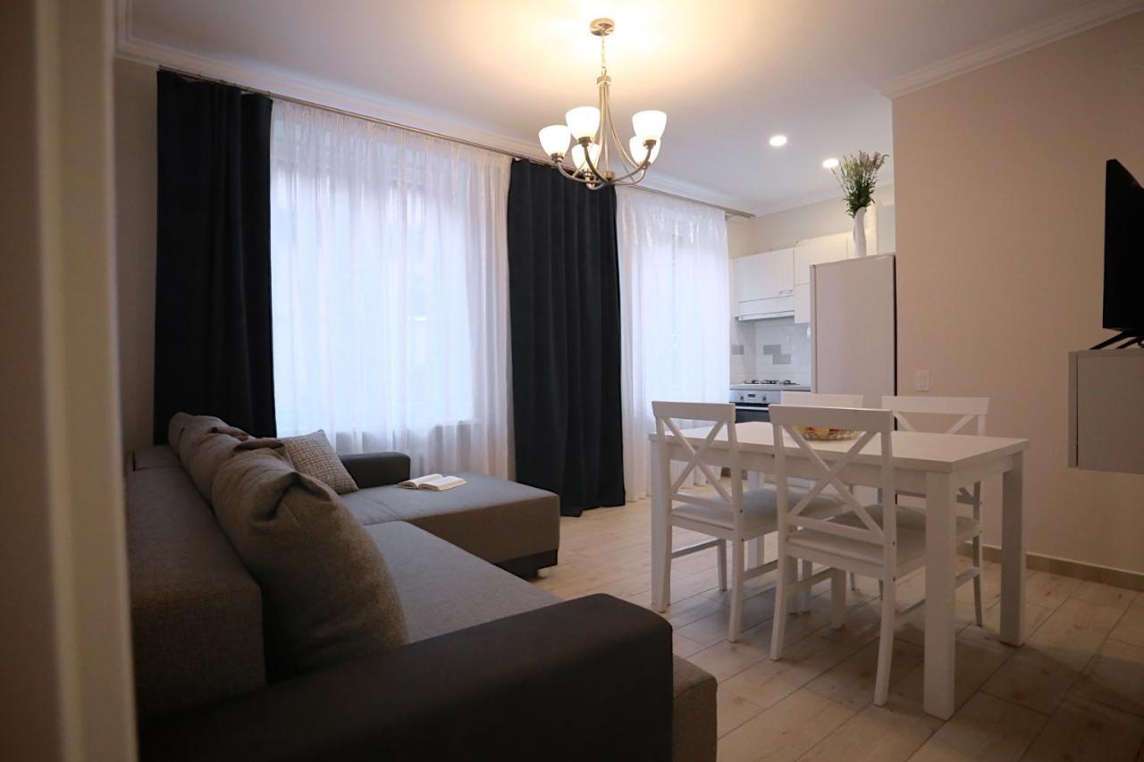 Central Apartament II ไคลเพดา ภายนอก รูปภาพ